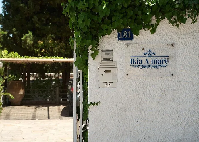Ikia A Mare *