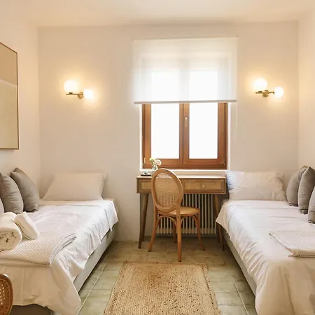 Ikia A Mare PalaiónTsiflíkion