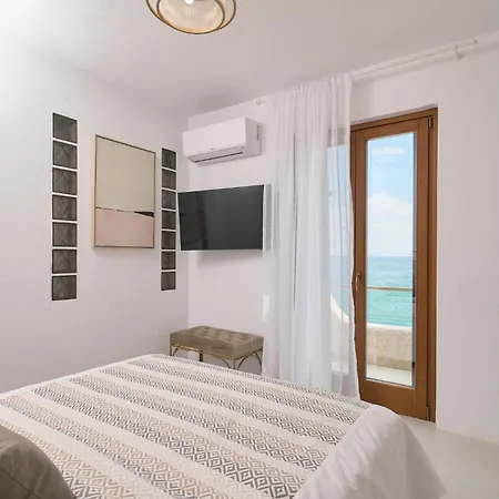 Ikia A Mare Villa