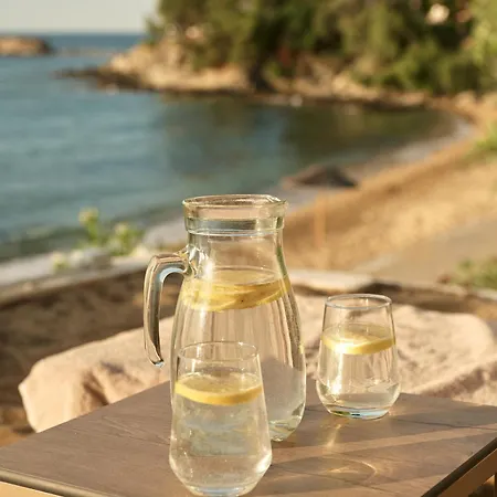 Ikia A Mare * PalaiónTsiflíkion