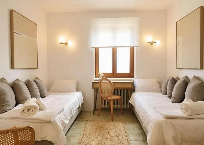 Ikia A Mare PalaiónTsiflíkion