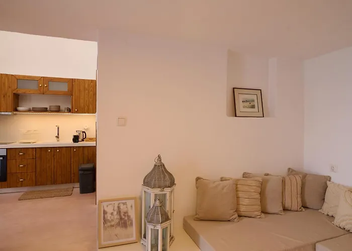 Ikia A Mare * PalaiónTsiflíkion